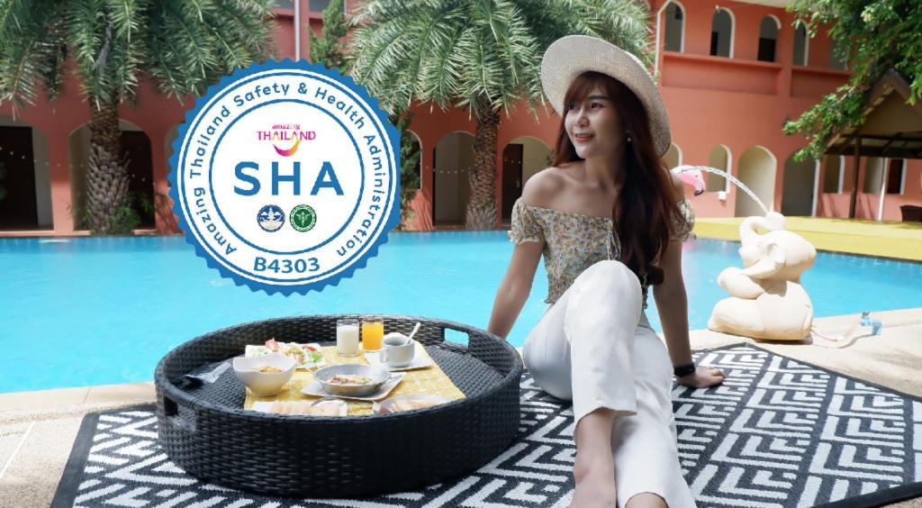 Thada Chateau Hotel Buriram Extérieur photo